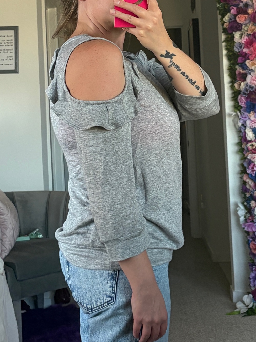 bobeau Gray Cold-Shoulder Ruffle Knit Top - Picture 2 of 10